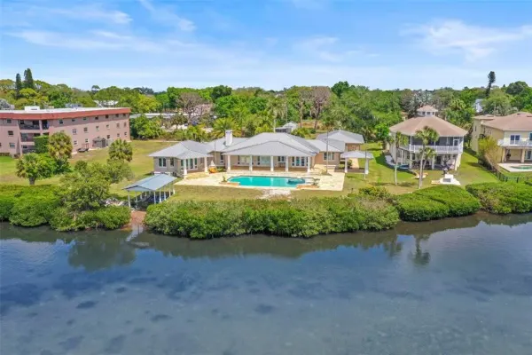 1721 Gulf Road, Tarpon Springs, FL, 34689