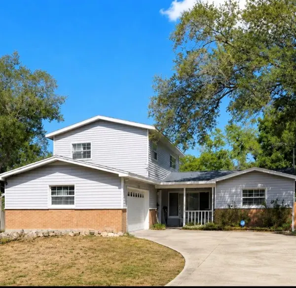 1700 Country Club Road N, St Petersburg, FL, 33710
