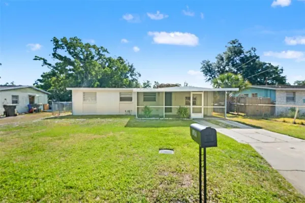 4914 S 82ND STREET, TAMPA, FL, 33619