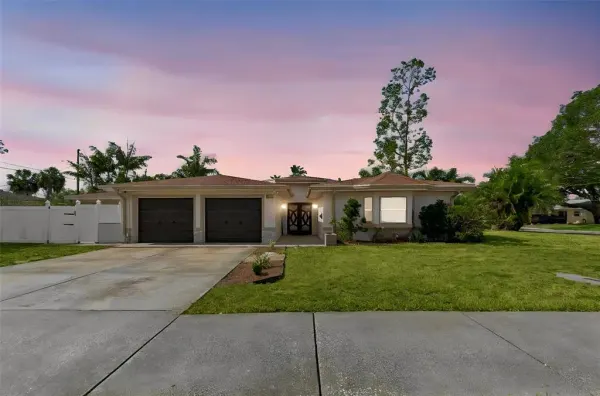 2790 Pinellas Point Drive S, St Petersburg, FL, 33712