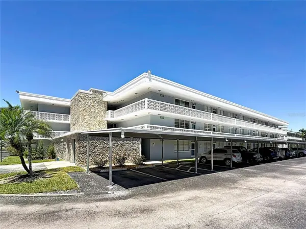 4720 Locust Street NE, Unit 311, St Petersburg, FL, 33703