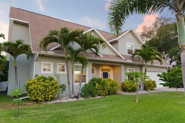 112 S Florida Avenue, Tarpon Springs, FL, 34689