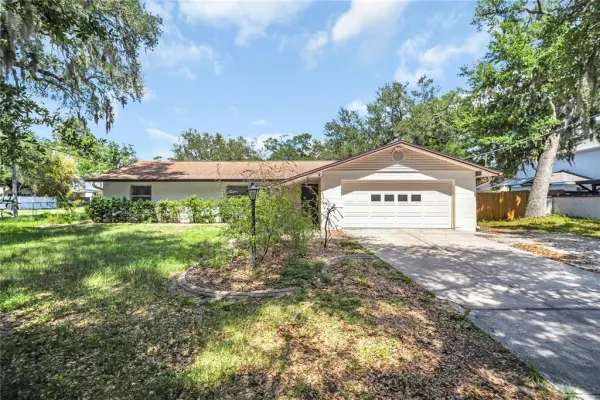 6820 South Shamrock Road, Tampa, FL, 33616
