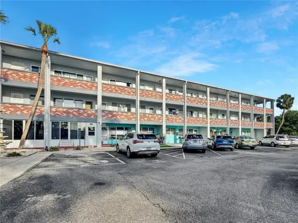 4300 58th Street N, Unit 1915, Kenneth City, FL, 33709