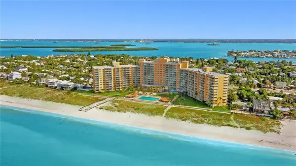 880 Mandalay Avenue, Unit S305, Clearwater Beach, FL, 33767