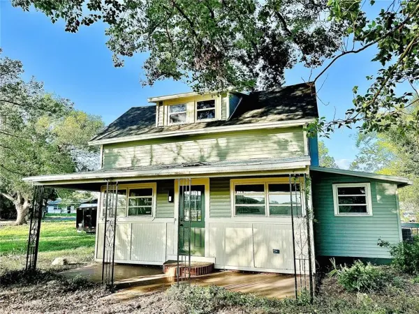 5654 12th Street, Zephyrhills, FL, 33542