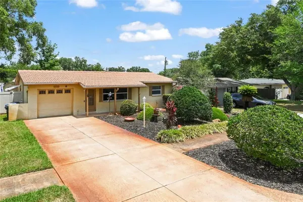 970 8th Avenue NE, Largo, FL, 33770