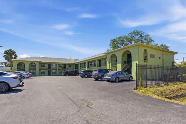 4416 N Clark Avenue, Unit 13, Tampa, FL, 33614