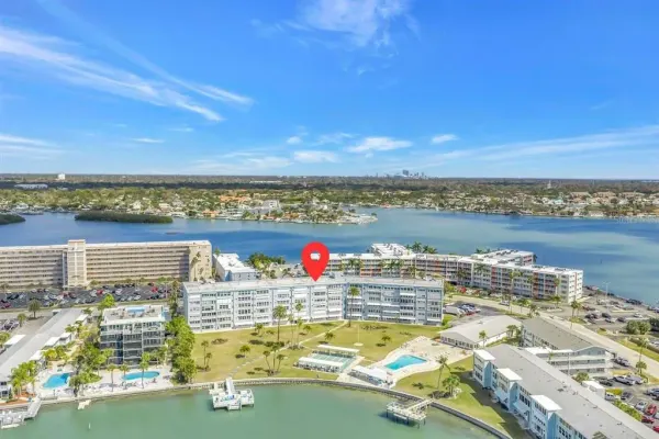1868 Shore Drive S, Unit 212, South Pasadena, FL, 33707