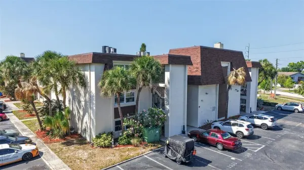 6370 1st Street N, Unit 202, St Petersburg, FL, 33702