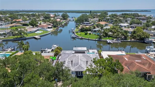 1880 Tanglewood Drive NE, St Petersburg, FL, 33702