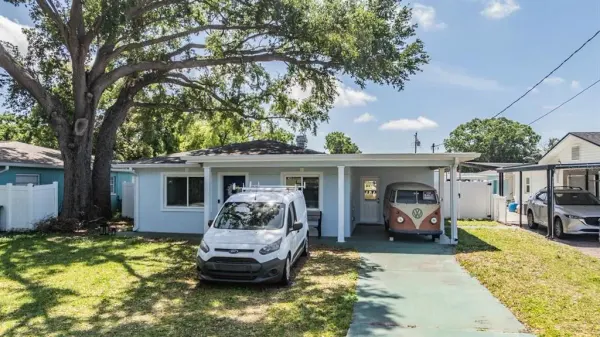 2808 W Lake Avenue, Tampa, FL, 33607