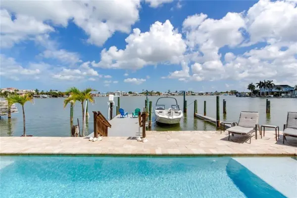 330 173rd Avenue E, North Redington Beach, FL, 33708