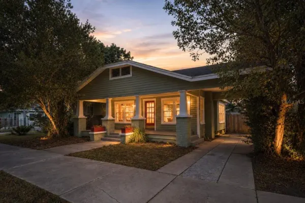 103 W North Bay Street, Tampa, FL, 33603