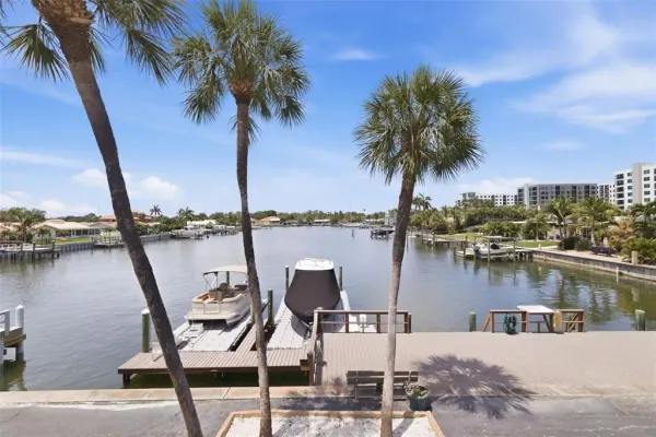 3717 46th Avenue S, Unit 11, St Petersburg, FL, 33711