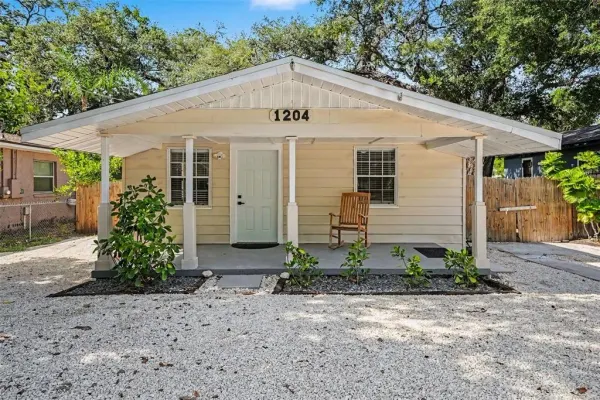 1204 E Cayuga Street, Tampa, FL, 33603