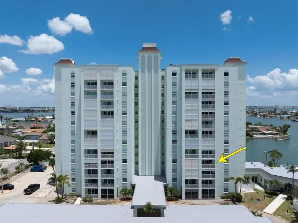 420 64th Avenue, Unit 402e, St Pete Beach, FL, 33706
