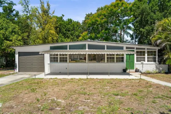 6800 Onyx Drive N, St Petersburg, FL, 33702