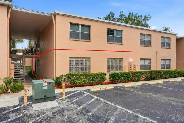 4715 Christa Court, Unit 335, Tampa, FL, 33614