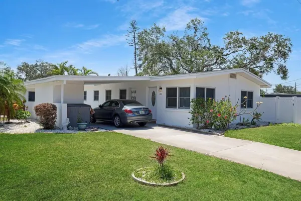 301 41st Avenue, St Pete Beach, FL, 33706