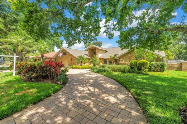 12399 Oaks Lane, Seminole, FL, 33772