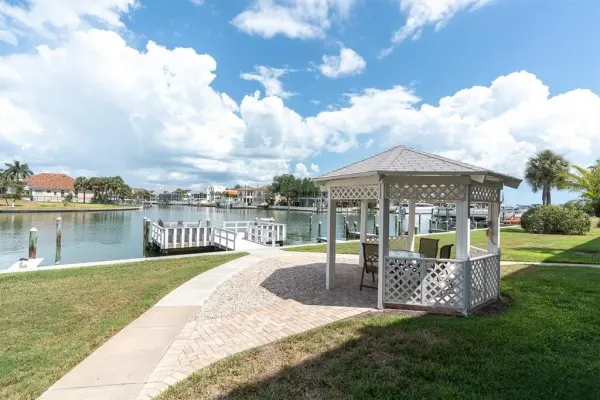 719 Pinellas Bayway S, Unit 110, Tierra Verde, FL, 33715