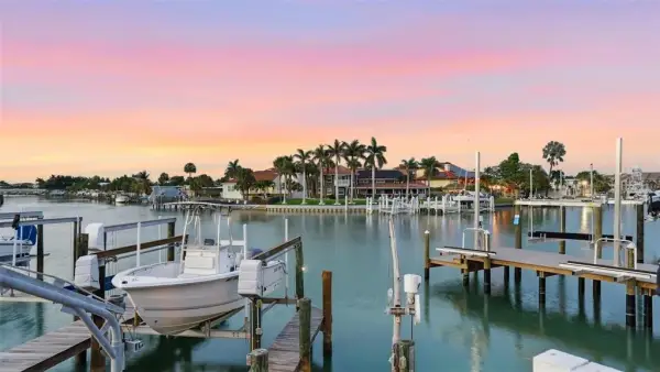 503 Laguna Drive, Tierra Verde, FL, 33715