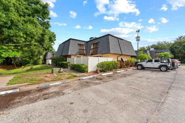 8118 Oak Trace Way, Unit C, Tampa, FL, 33634