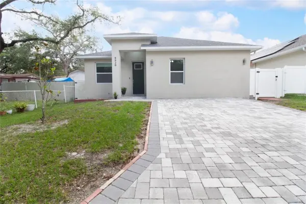 8920 N NEWPORT AVE, TAMPA, FL, 33604