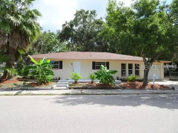 601 Banana Street, Tarpon Springs, FL, 34689
