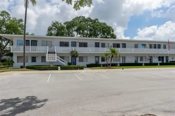 8221 112th Street, Unit 209, Seminole, FL, 33772