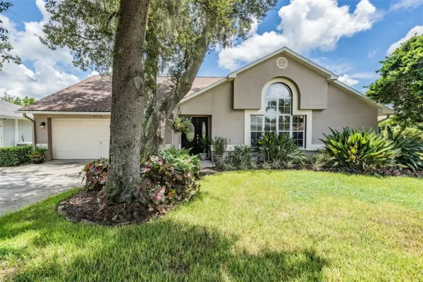 6536 Northlake Drive, Zephyrhills, FL, 33542