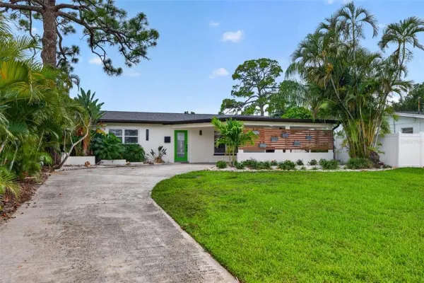 4800 Venetian Boulevard NE, St Petersburg, FL, 33703