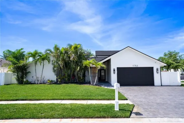 11763 Harborside Circle, Largo, FL, 33773