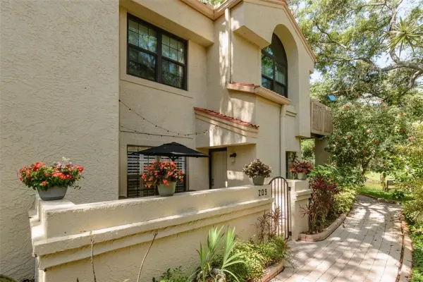 209 Los Prados Drive, Unit 1313, Safety Harbor, FL, 34695