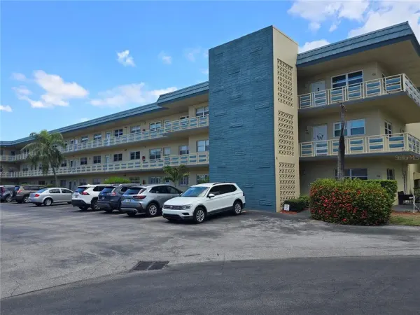 5750 80th Street N, Unit A106, St Petersburg, FL, 33709