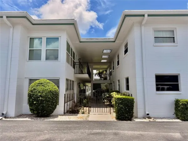 3100 Hartford Street N, Unit 114, St Petersburg, FL, 33713