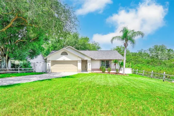1400 Club Drive, Tarpon Springs, FL, 34689