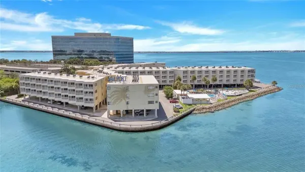 2506 N Rocky Point Drive, Unit 335, Tampa, FL, 33607