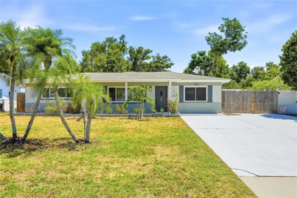 5586 30th Avenue N, St Petersburg, FL, 33710