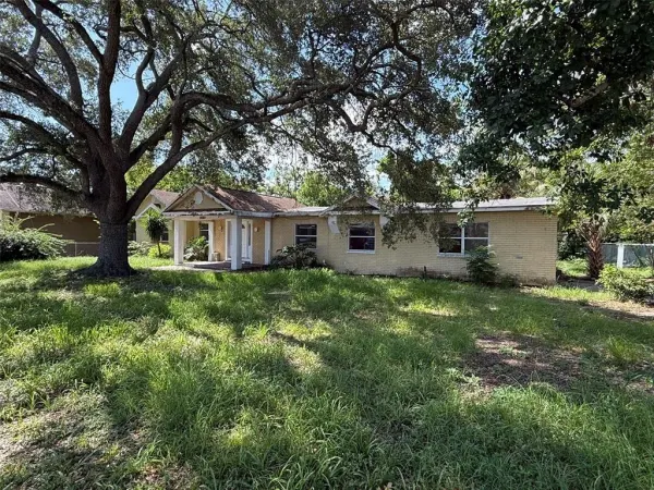 2522 Lake Ellen Ln, Tampa, FL, 33618