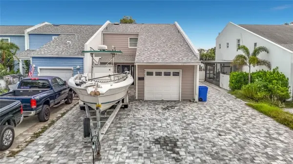 8725 Bay Pointe Drive, Tampa, FL, 33615