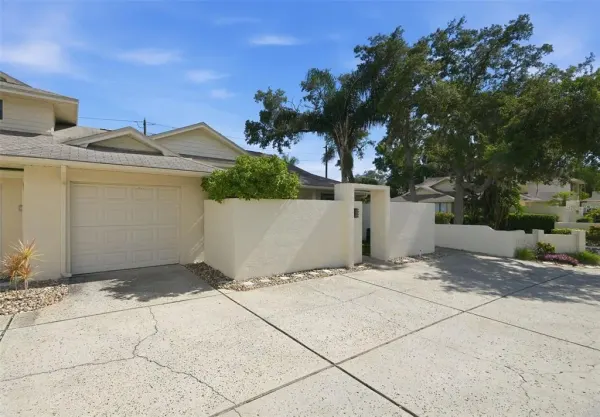 124 Colony South Drive, Tarpon Springs, FL, 34689