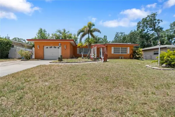 927 Parkwood Drive, Dunedin, FL, 34698