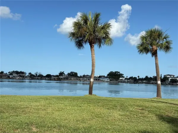 110 Sunset Drive S, St Petersburg, FL, 33707