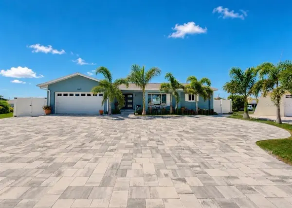 6301 Cottonwood Lane, Apollo Beach, FL, 33572