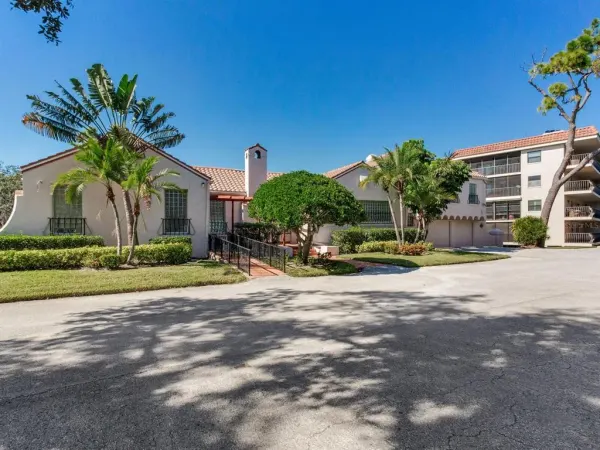 502 S Florida Avenue, Unit 124, Tarpon Springs, FL, 34689