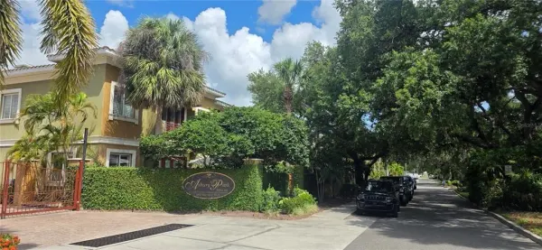 4907 Bayshore Boulevard, Unit 103, Tampa, FL, 33611