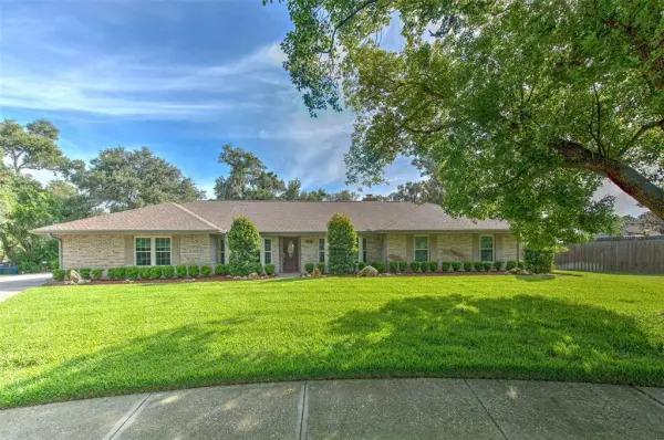 2102 Whitlock Place, Dover, FL, 33527