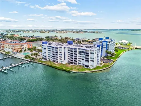 450 Treasure Island Causeway, Unit 106, Treasure Island, FL, 33706